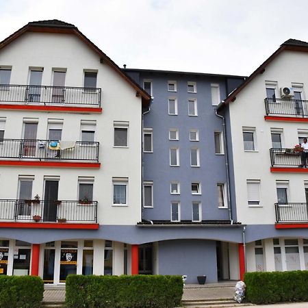 Pilikan Apartments Lenti Εξωτερικό φωτογραφία